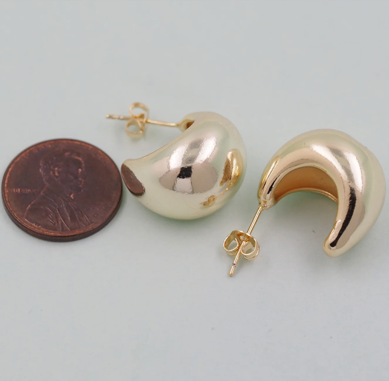 Puffed Crescent Hoops