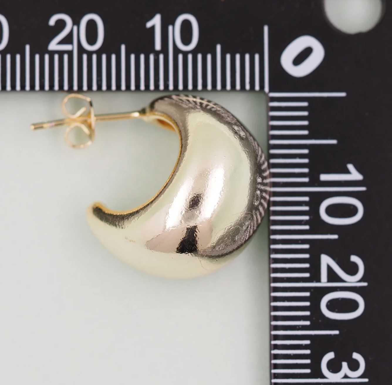 Puffed Crescent Hoops