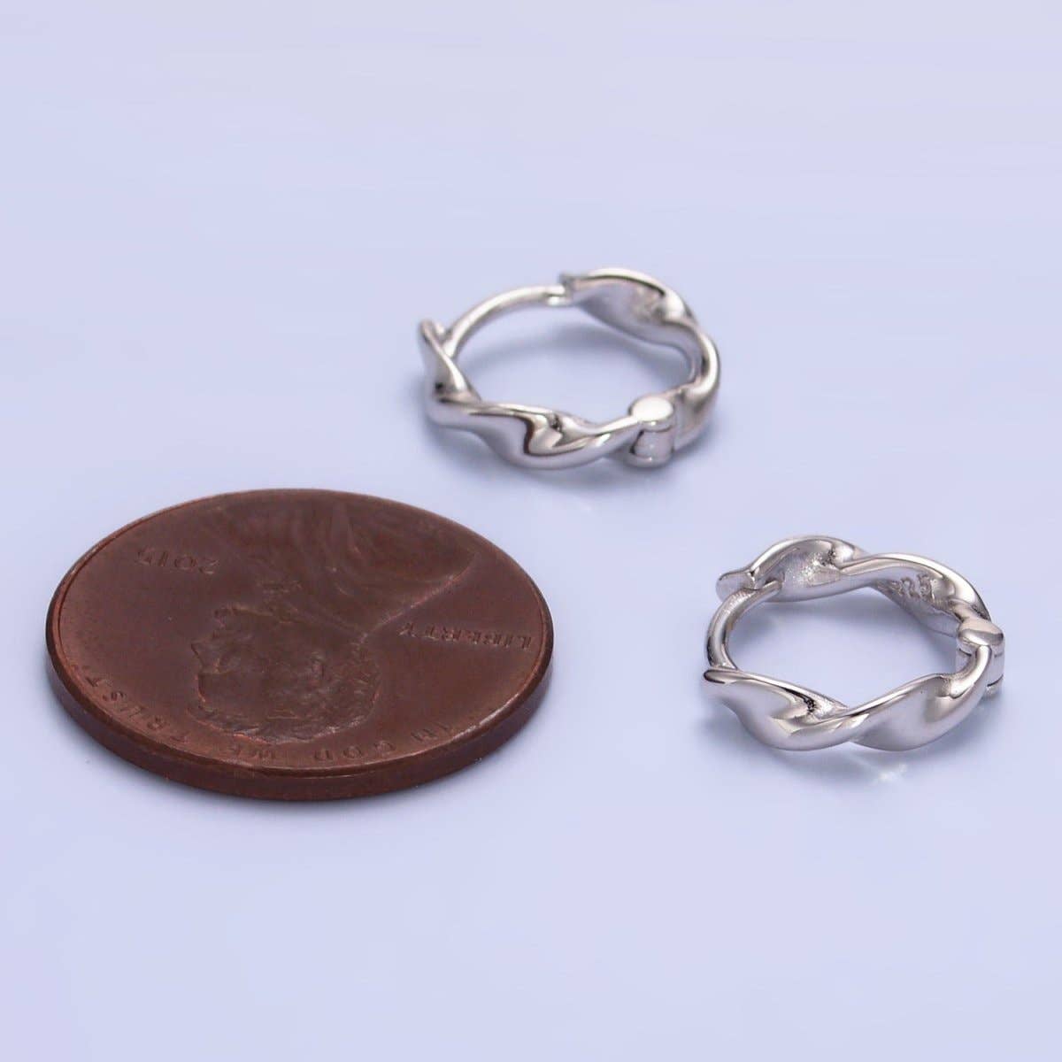 S925 Sterling Silver 12mm Geometric Twisted Cartilage Huggie Earrings | SL-556
