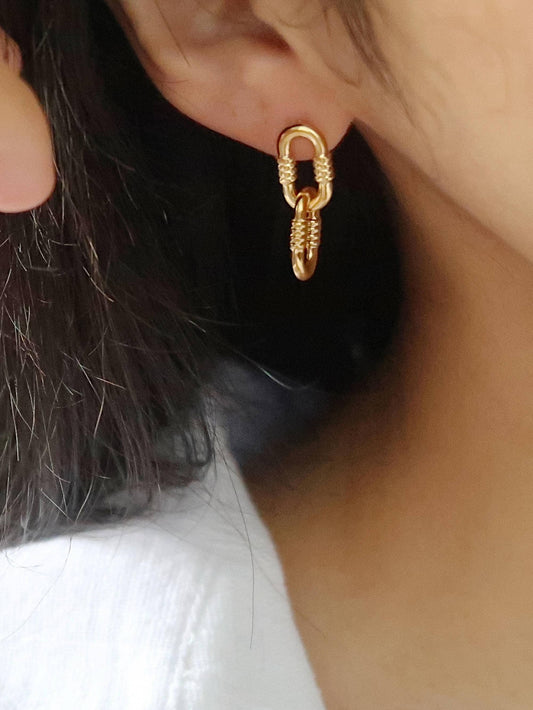 Reva Dangles