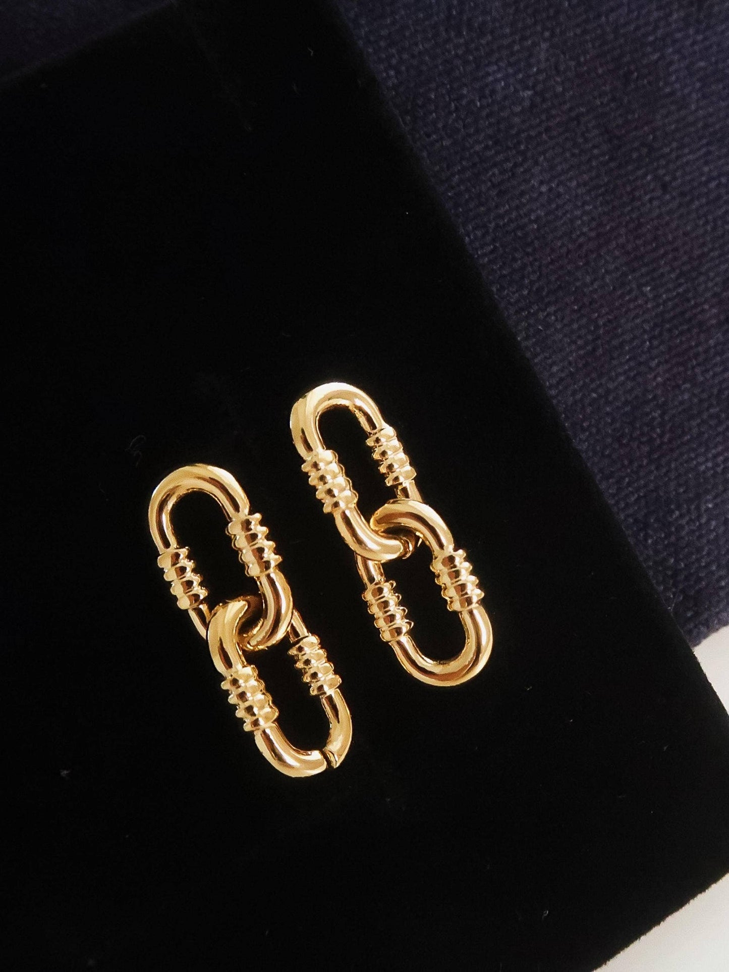Reva Dangles